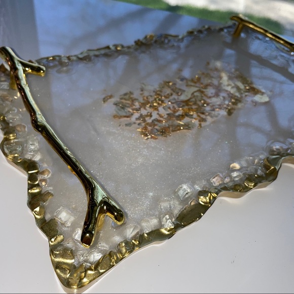 Resin Geode Agate 12” Tray and Coasters w/ Crushed Glass Edges - HANDMADE BY ME - Picture 9 of 10